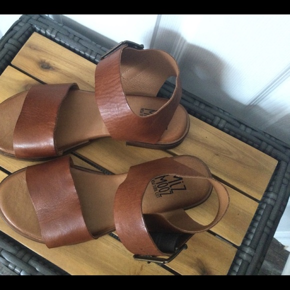 Miz Mooz Marlo Sandals, Size 36, Brandy Leather - Picture 5 of 6